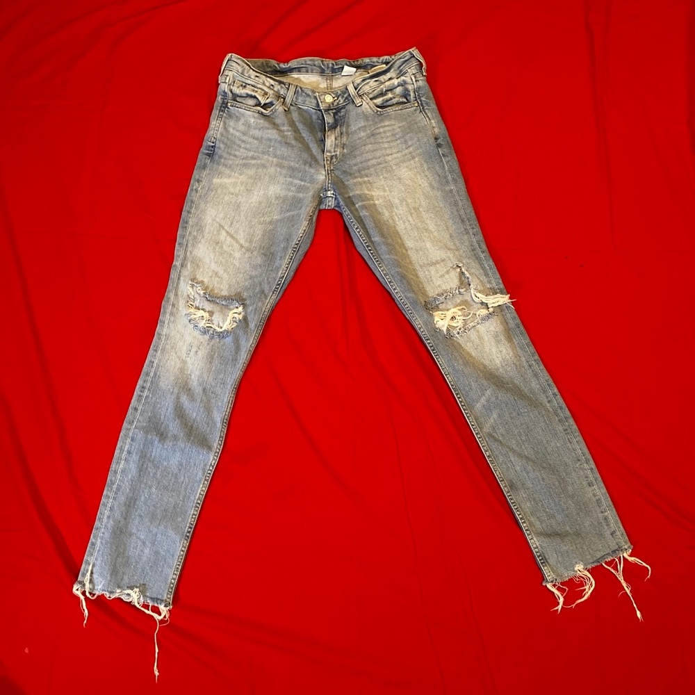 H&M Distressed Jeans :D